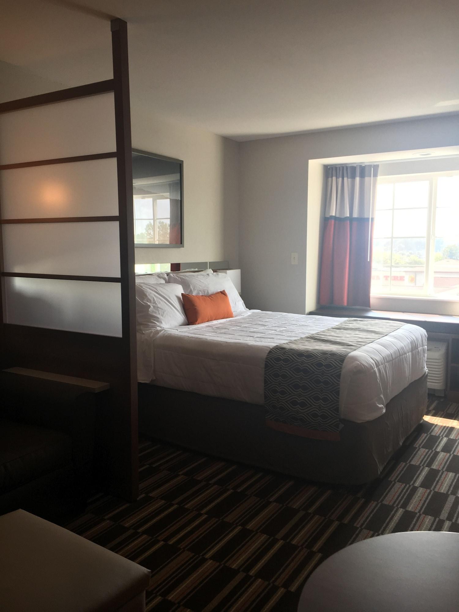 Microtel Inn & Suites By Wyndham Niagara Falls Exterior photo