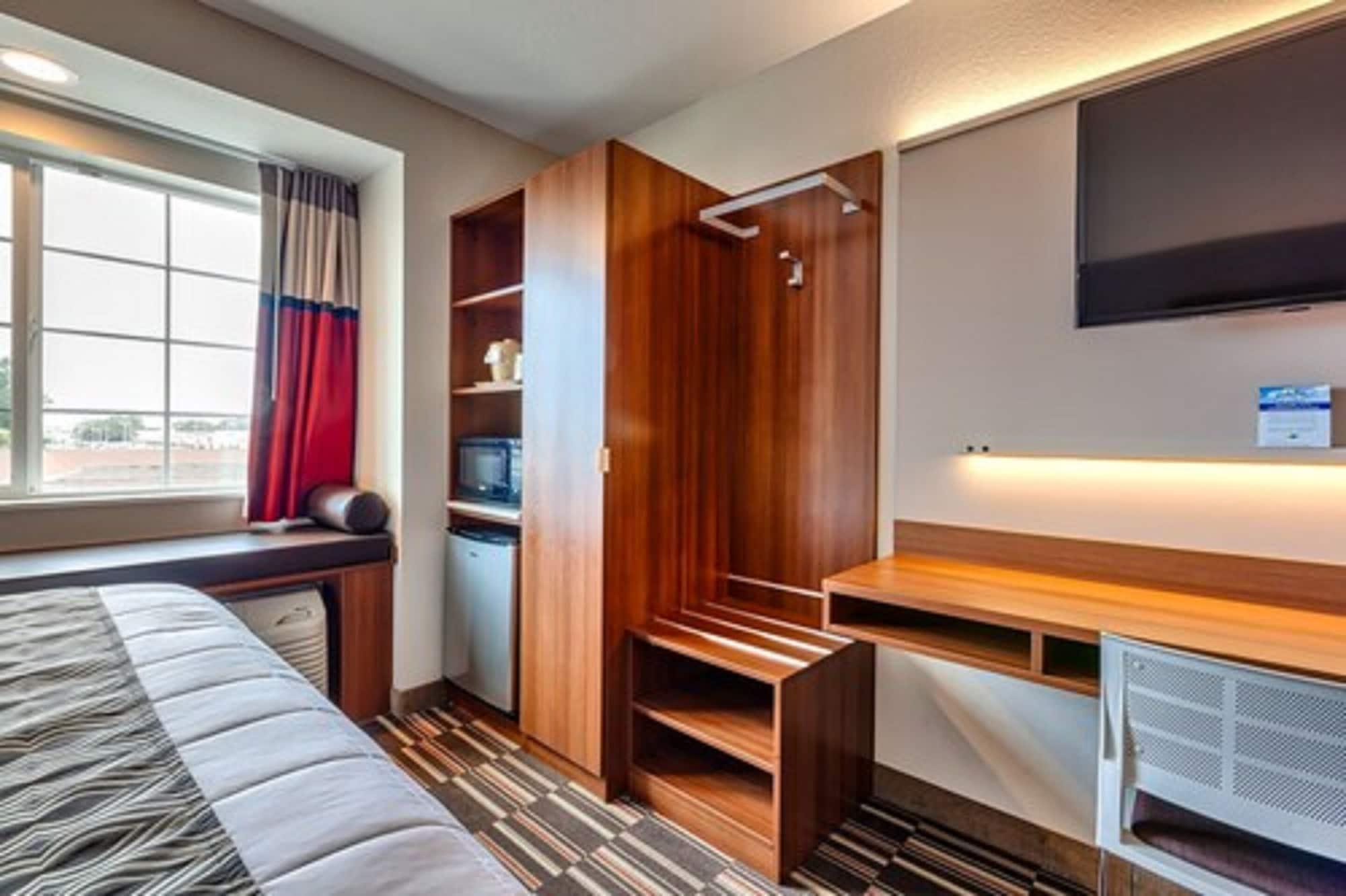 Microtel Inn & Suites By Wyndham Niagara Falls Exterior photo
