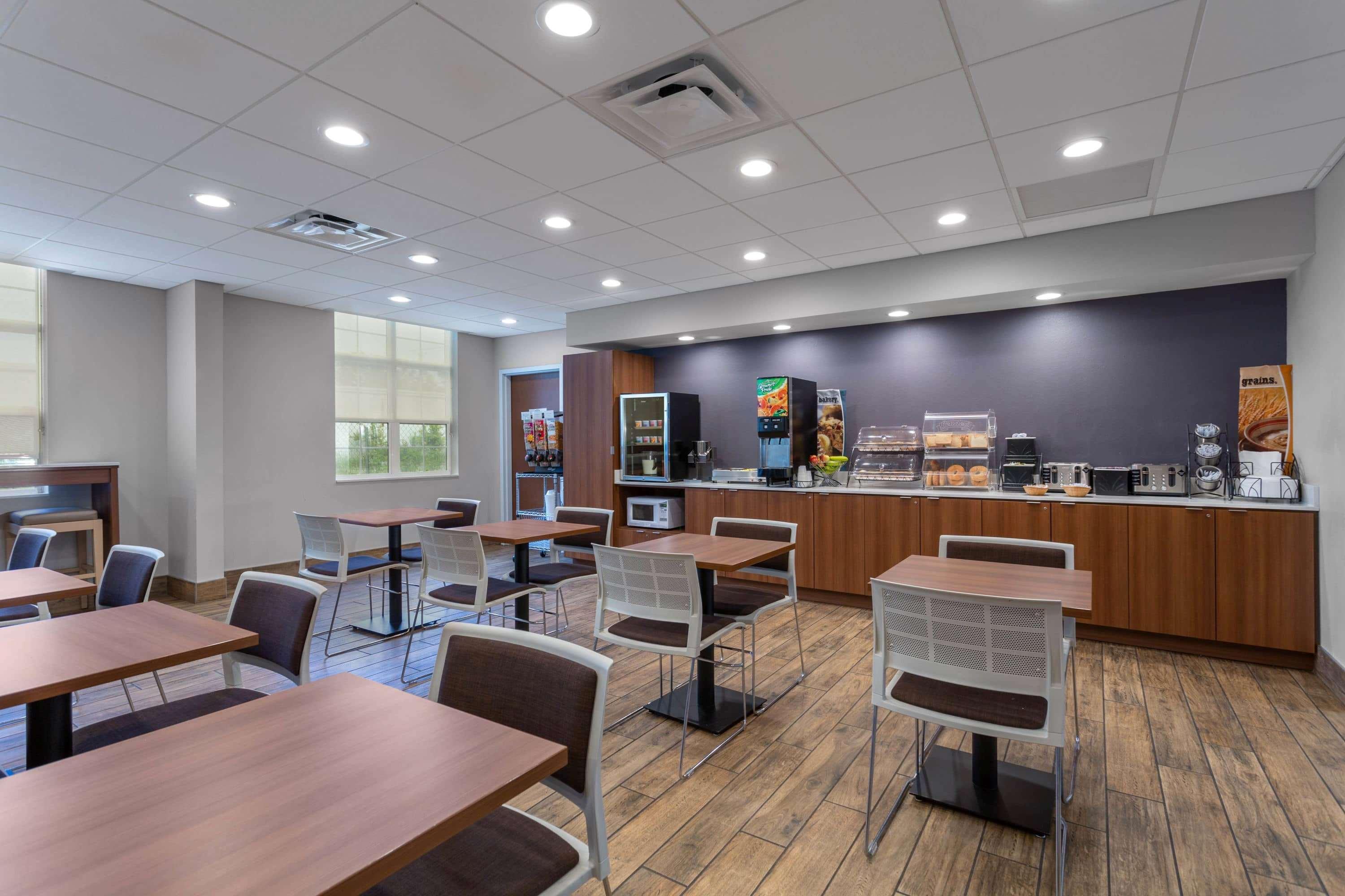 Microtel Inn & Suites By Wyndham Niagara Falls Exterior photo