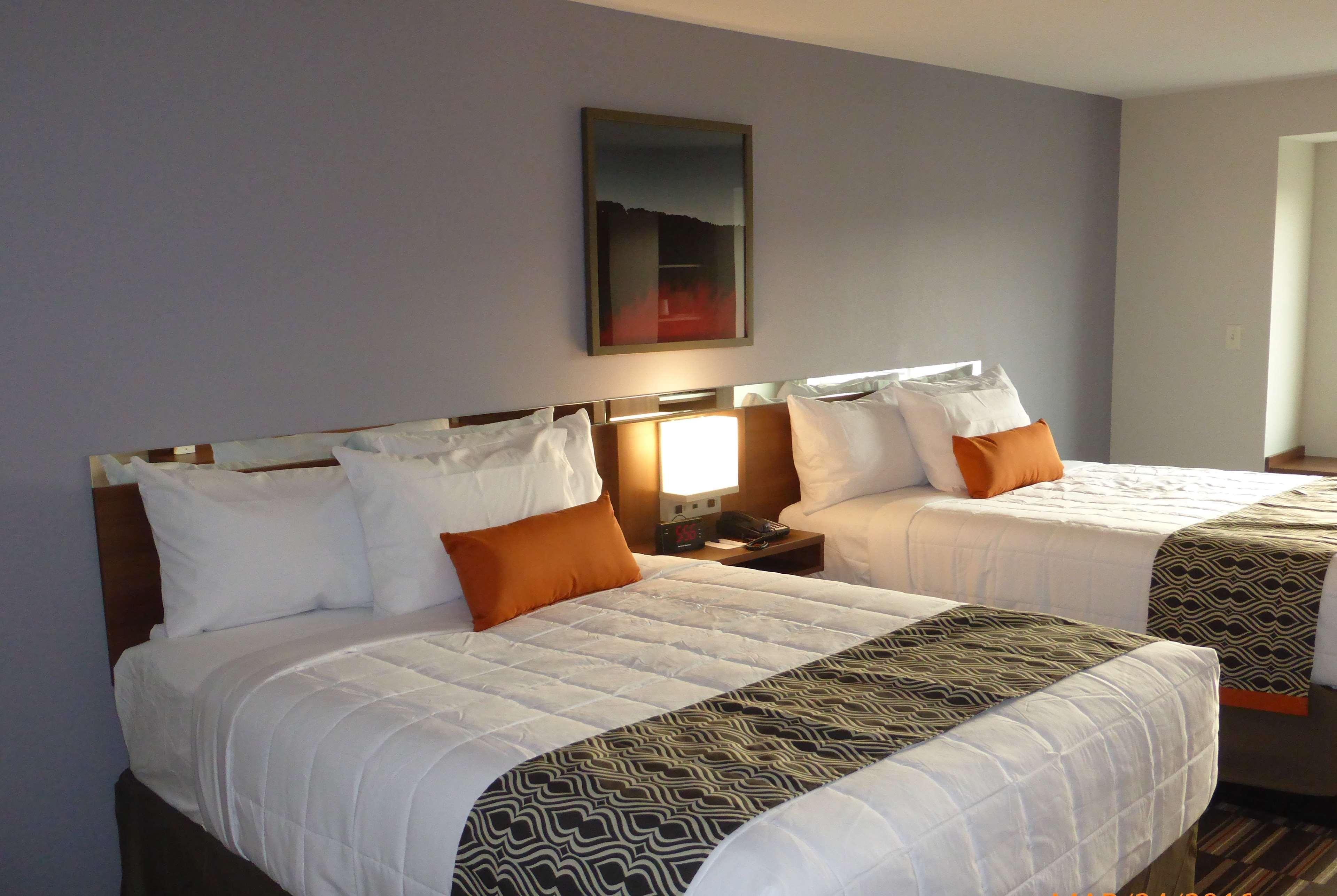 Microtel Inn & Suites By Wyndham Niagara Falls Exterior photo