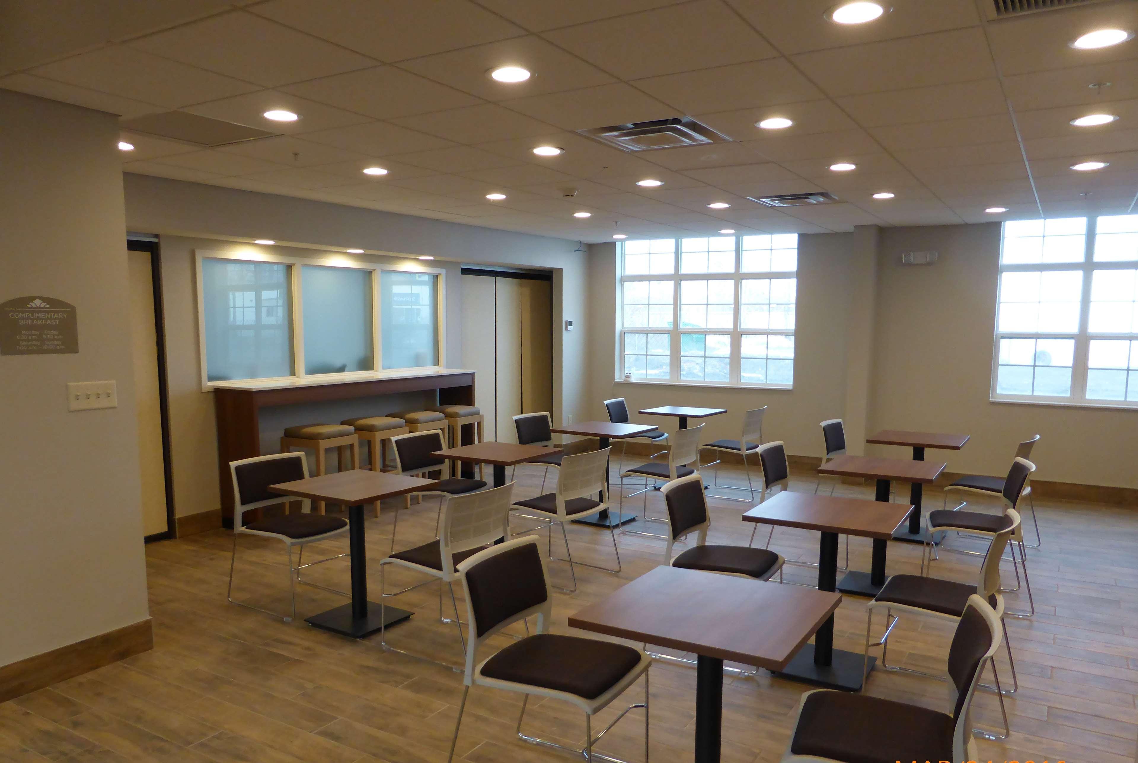 Microtel Inn & Suites By Wyndham Niagara Falls Exterior photo