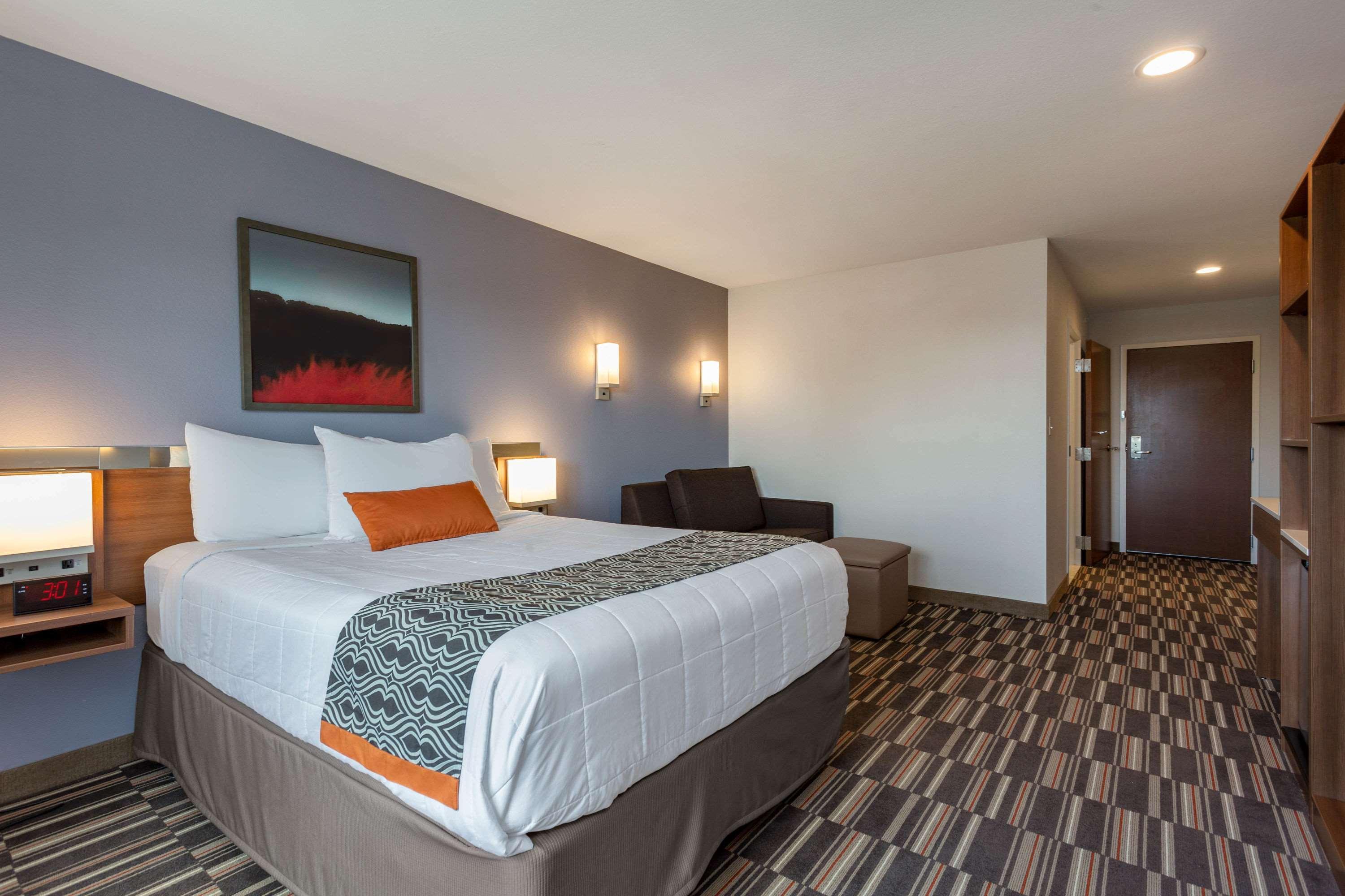 Microtel Inn & Suites By Wyndham Niagara Falls Exterior photo