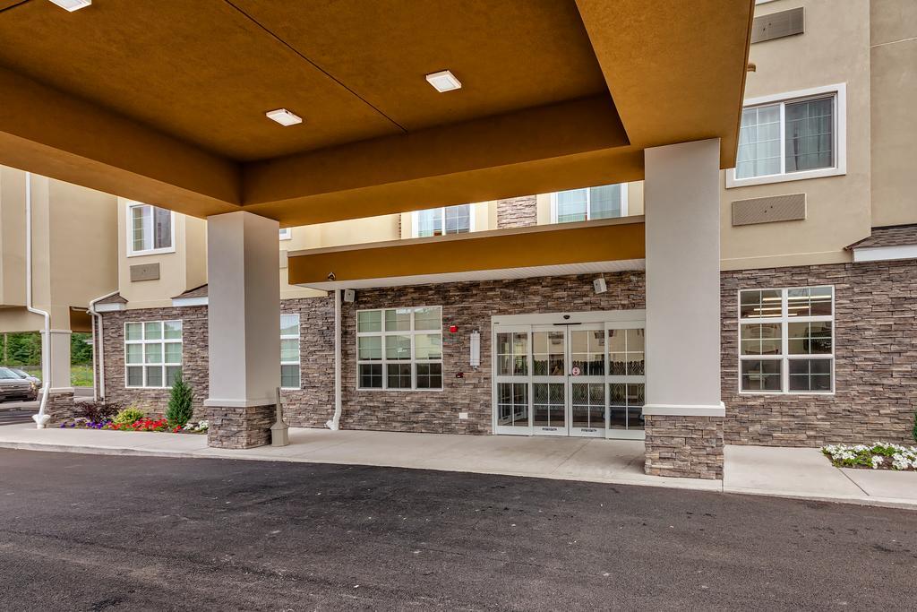 Microtel Inn & Suites By Wyndham Niagara Falls Exterior photo