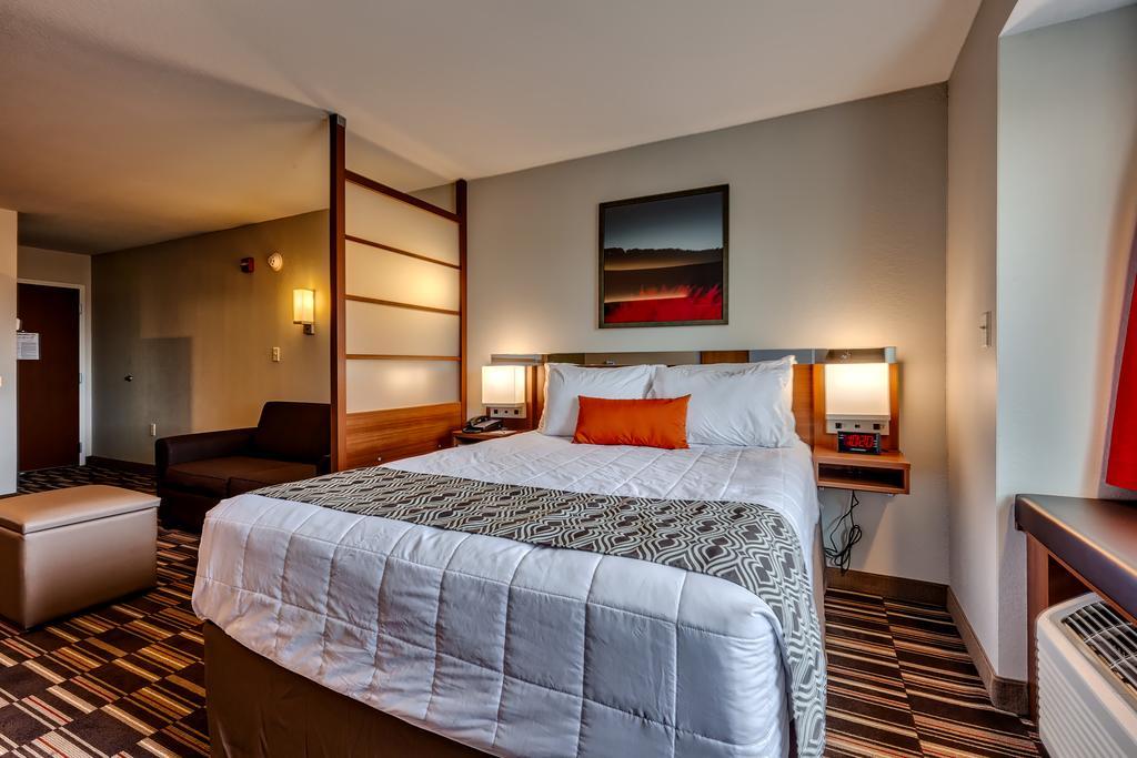 Microtel Inn & Suites By Wyndham Niagara Falls Exterior photo
