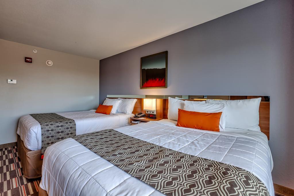 Microtel Inn & Suites By Wyndham Niagara Falls Exterior photo