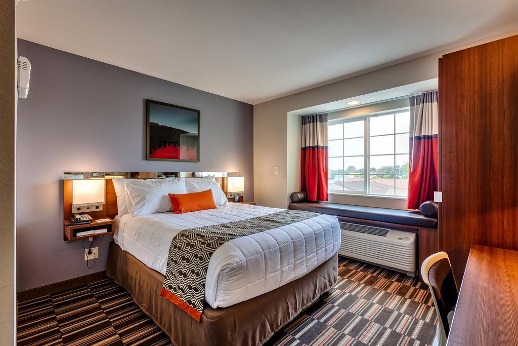 Microtel Inn & Suites By Wyndham Niagara Falls Exterior photo